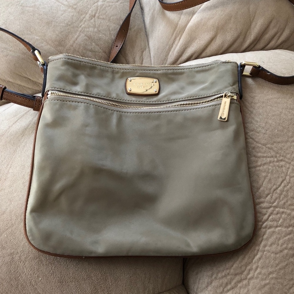Michael Kors cross body purse